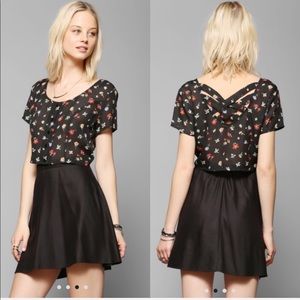 Urban Outfitters Chiffon Floral Crop Top Blouse